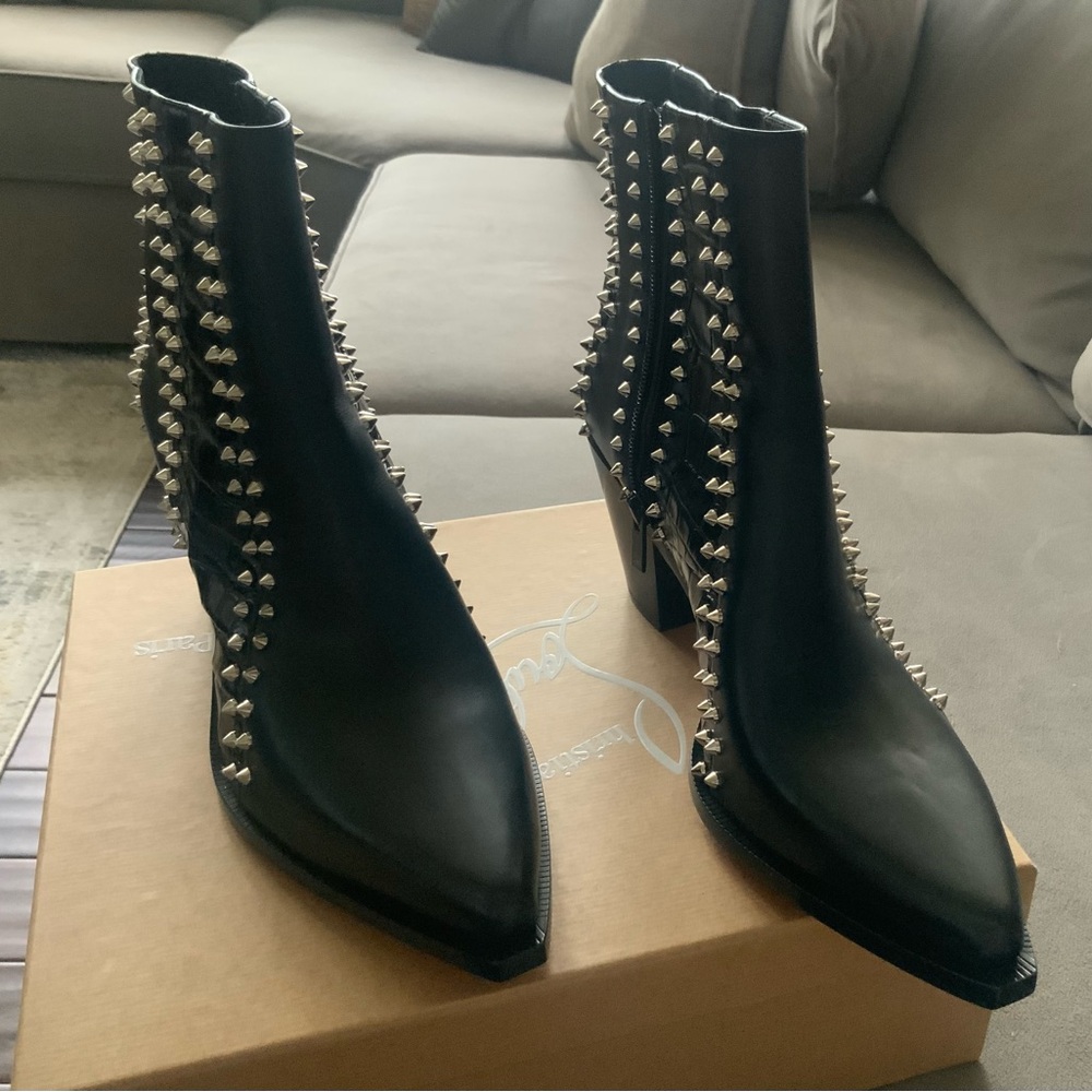 Christian Louboutin New Spiked biker booty